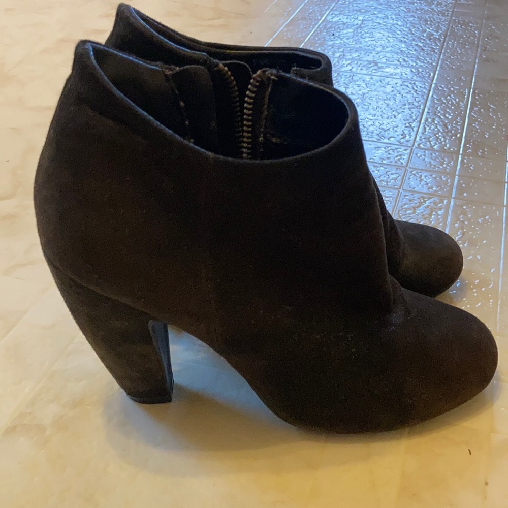 Steve Madden suede booties